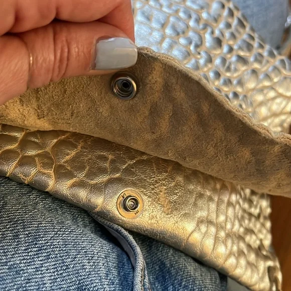 Mara Scalise Metallic Leather Fringe bag - Picture 6 of 14